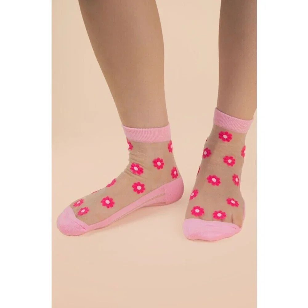 SC10032A LP Very J Floral Embroidered Mesh Ankle Socks Lt. Pink One Size